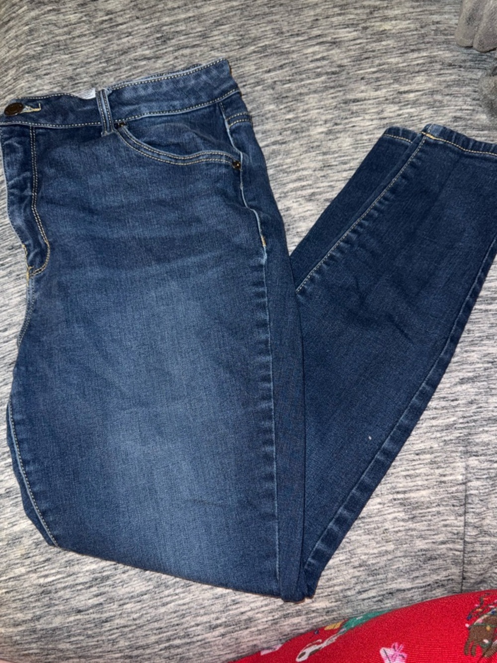 Time & Tru Women’s Classic Dark Blue Stretch Skinny Jeans